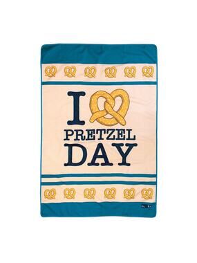 NWT The Office Pretzel Day Picnic Blanket Culturefly
